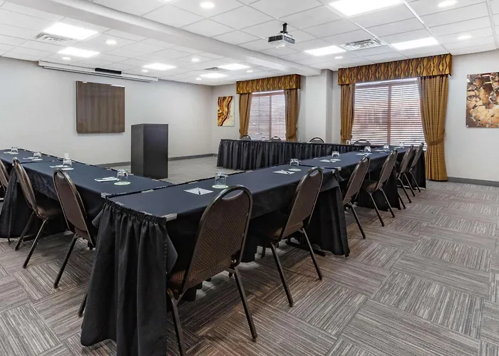 Hotel Wingate By Wyndham 3*
