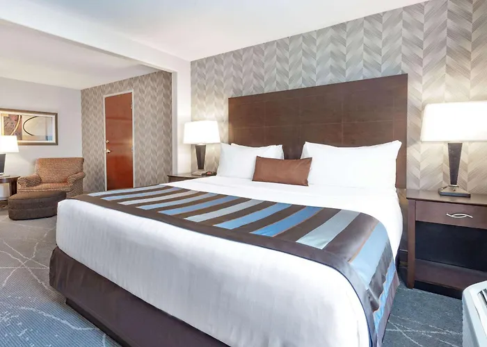Hotel Wingate By Wyndham 3*