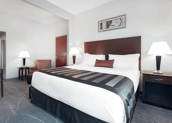 Wingate By Wyndham Hotel