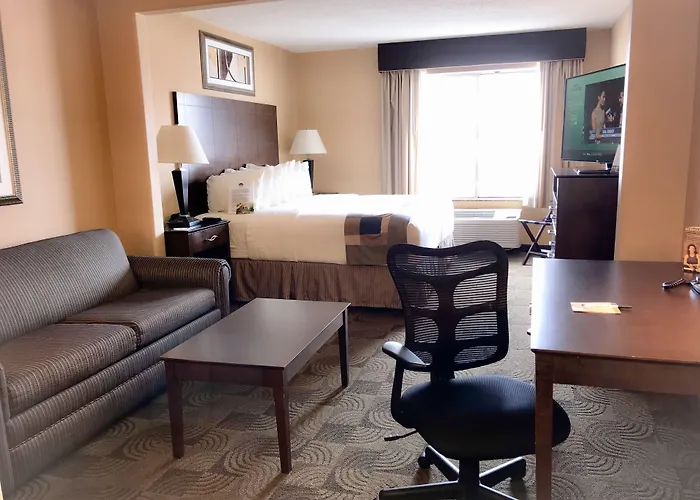 Wingate By Wyndham Hotel