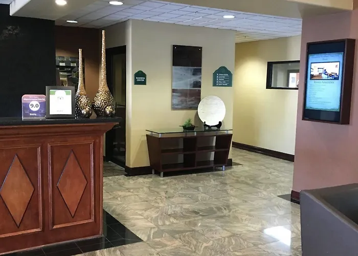 Hotel Wingate By Wyndham 3*